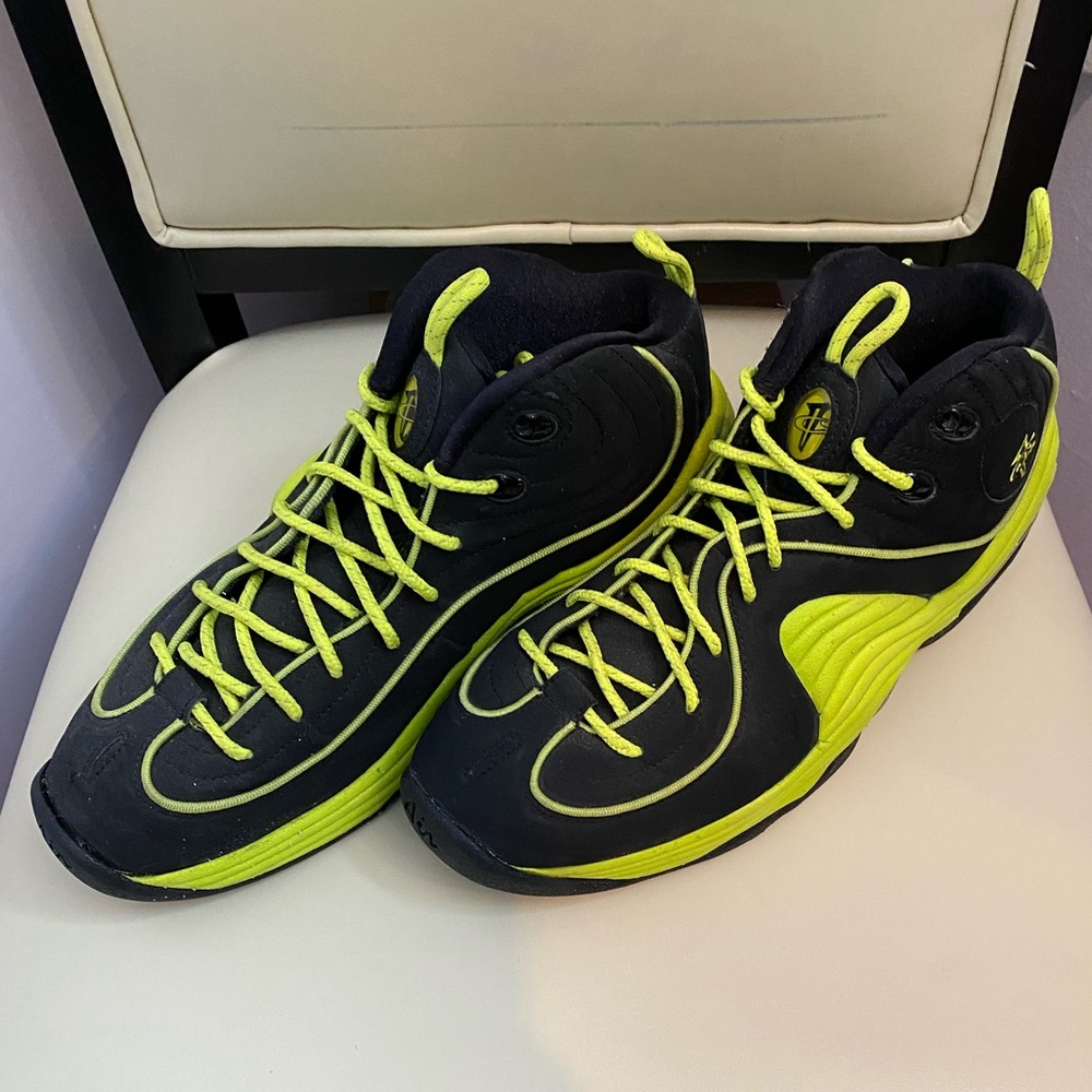 Black and Green Nike Air Penny II - size 8.5M
